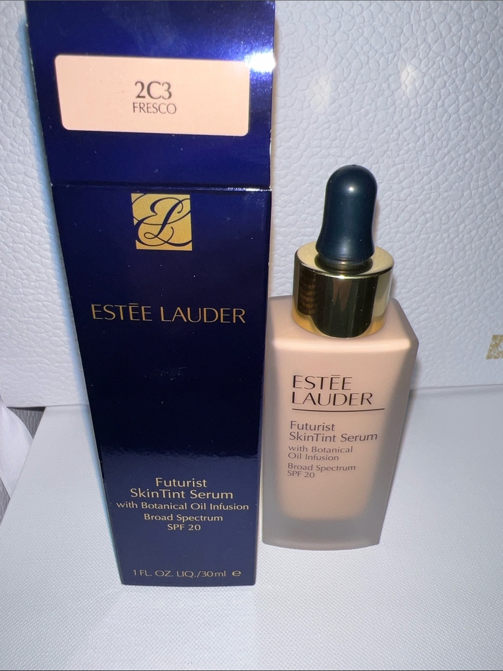 Estée Lauder Futurist SkinTint Serum in 2C3 Fresco